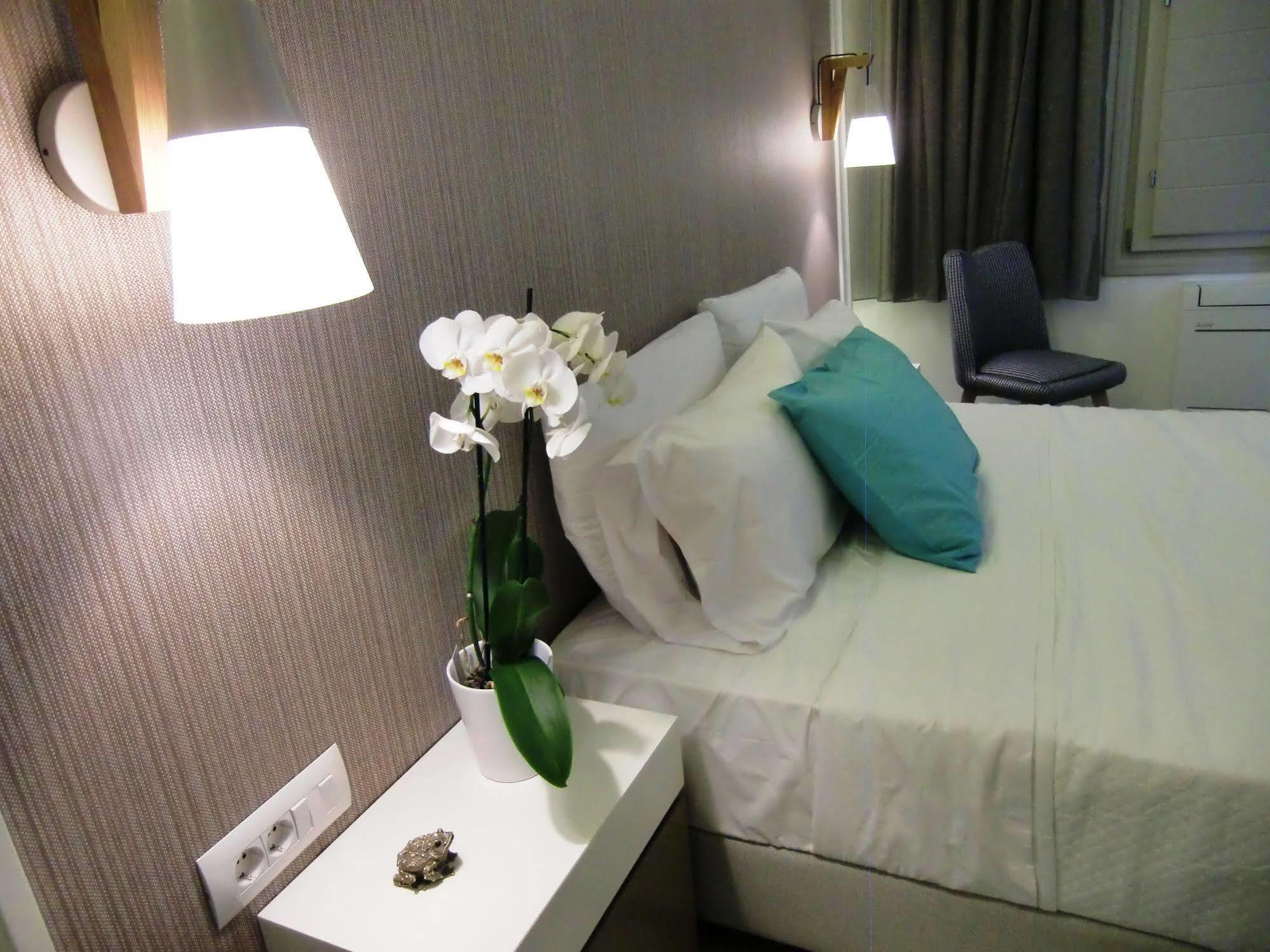 Hotel Platia à Fira  Extérieur photo